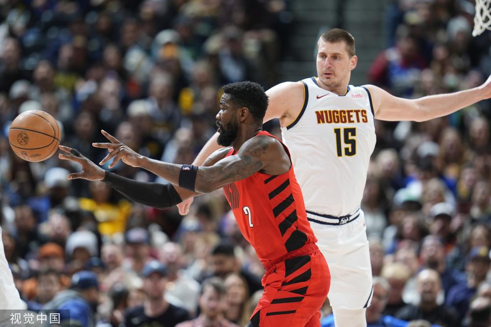 并为他个人 并为他个人