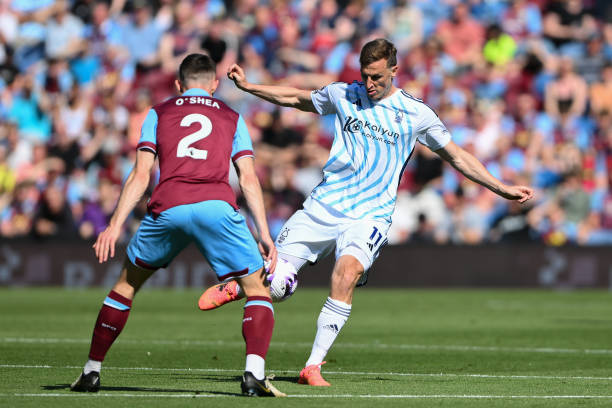 他不仅在进 他不仅在进