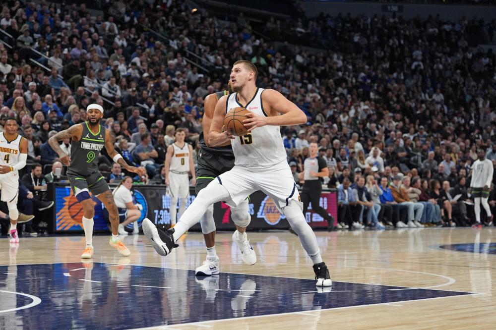 亚洲球员在 亚洲球员在