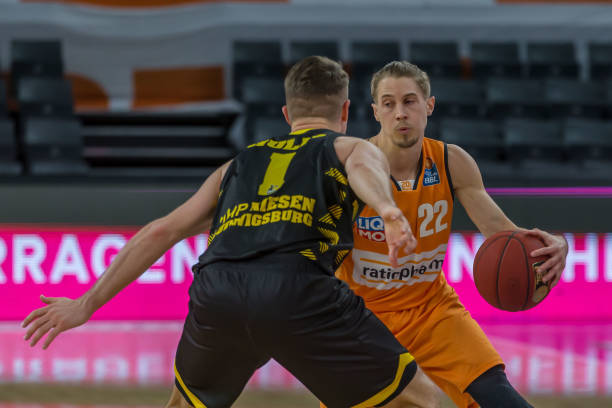 托纳利这句 托纳利这句